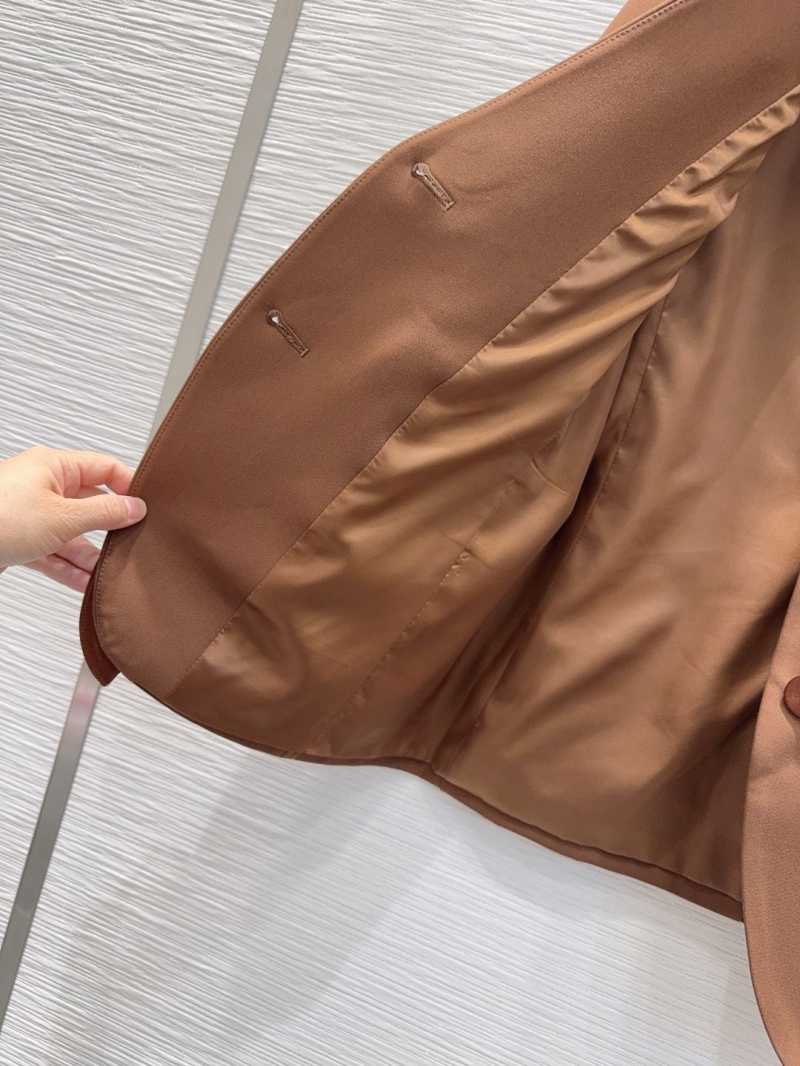 F**di outwear